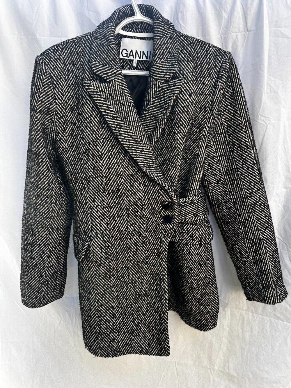 GANNI Black & White Chevron Herringbone Belted Wool-Blend Blazer Jacket